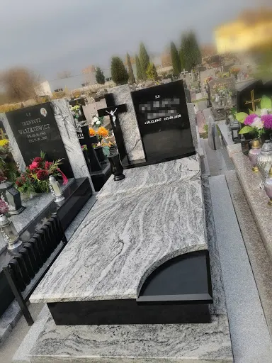 Zakład kamieniarski MRÓZ - Wystawka nagrobków - Producent